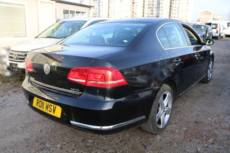 VW Passat 2.0 TDI, снимка 6 - Автомобили и джипове - 31720293