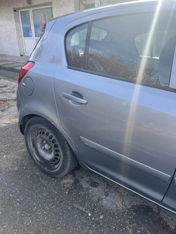 Opel Corsa, снимка 4 - Автомобили и джипове - 48626371