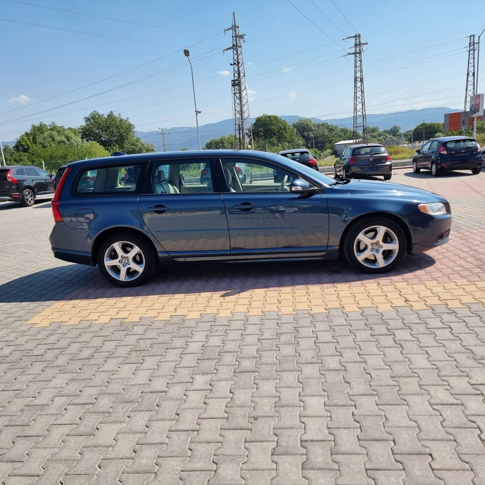 Volvo V70 2.4 D5 АВТОМАТИК - изображение 6