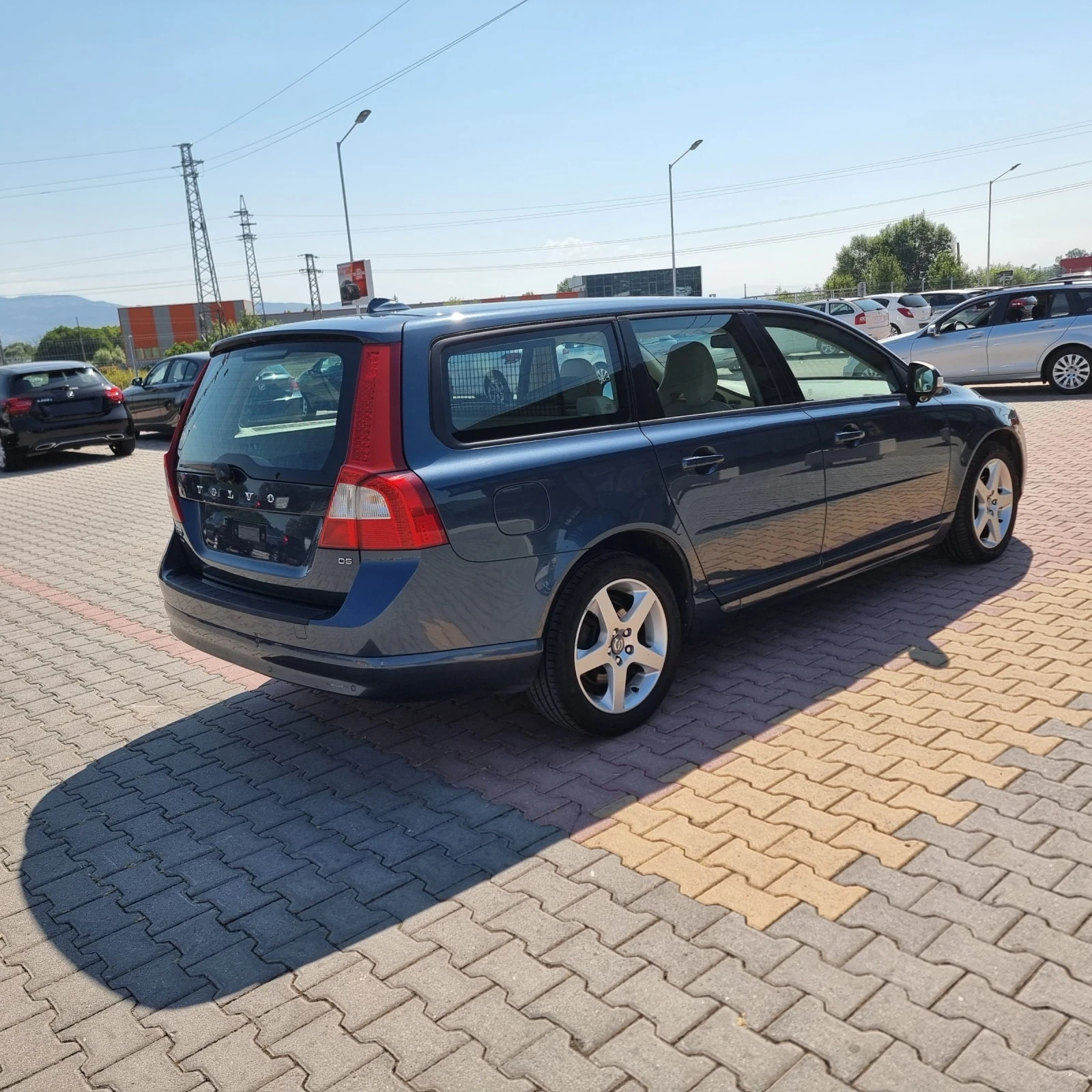 Volvo V70 2.4 D5 АВТОМАТИК - изображение 5