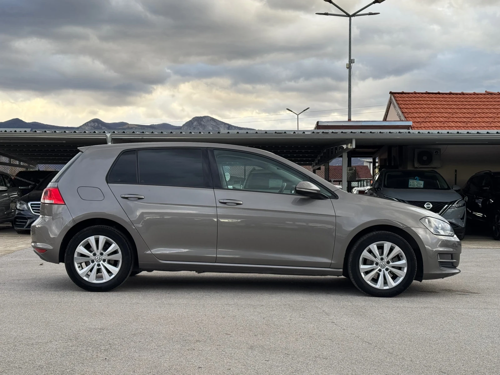 VW Golf 1.6TDI ИТАЛИЯ - изображение 3