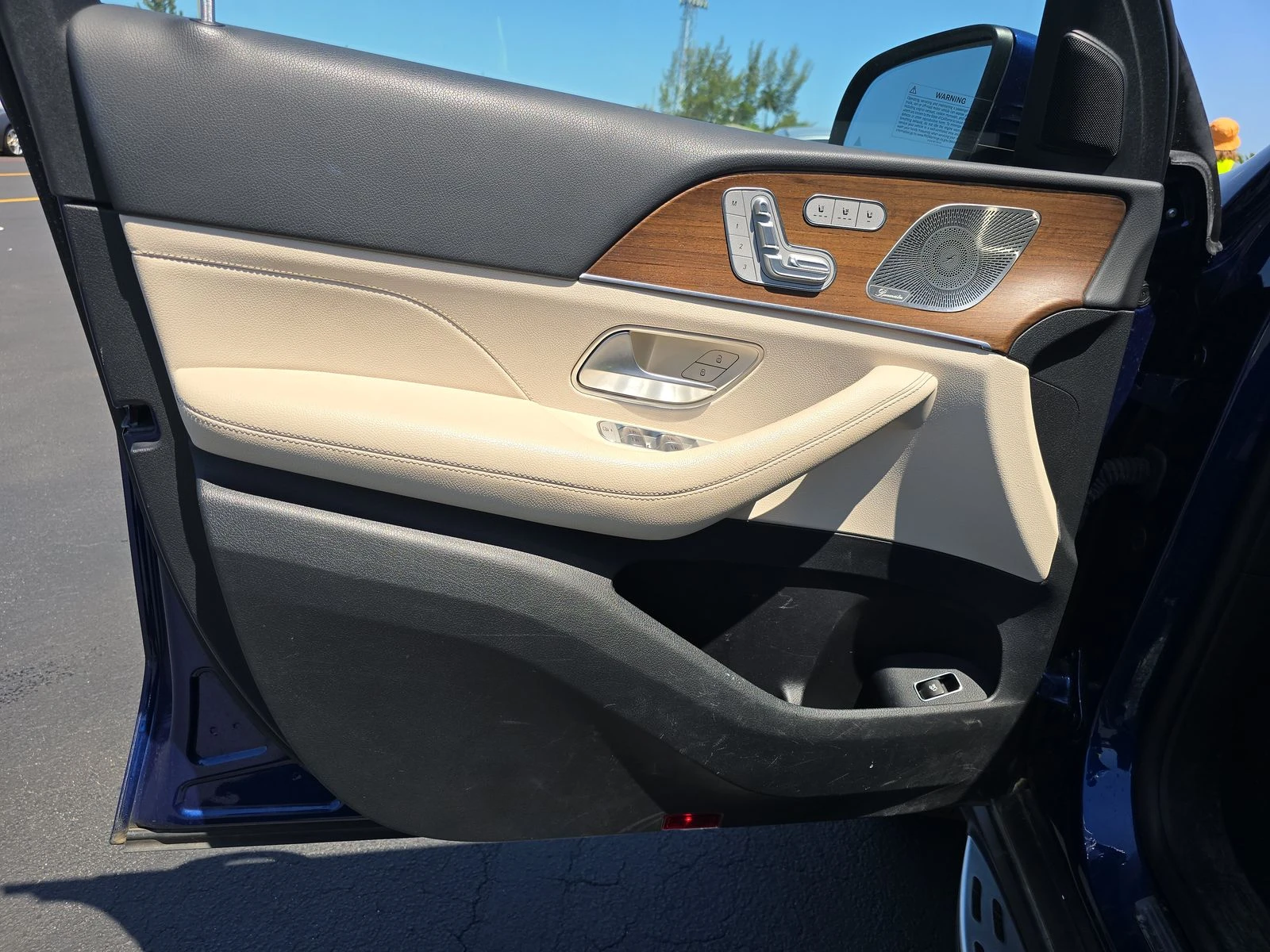 Mercedes-Benz GLS 450 4MATIC * М. ТОЧКА * BURMESTER * ПОДГРЕВ * KEYLESS  - изображение 8