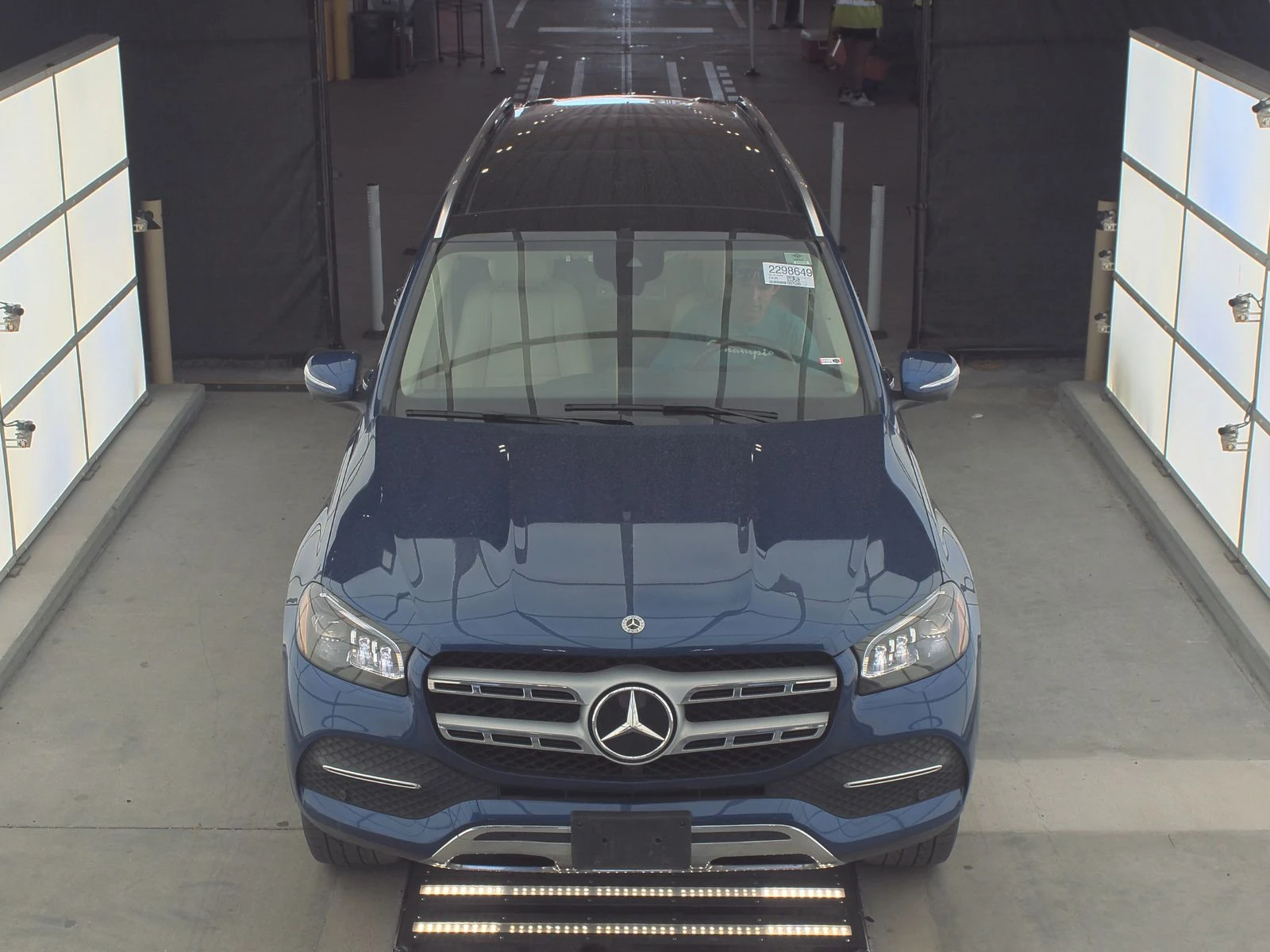 Mercedes-Benz GLS 450 4MATIC * М. ТОЧКА * BURMESTER * ПОДГРЕВ * KEYLESS  - изображение 2
