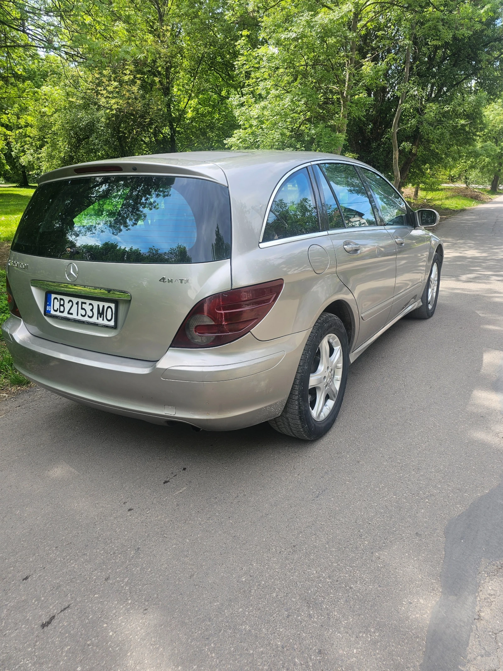 Mercedes-Benz R 350 4MATIC - изображение 4