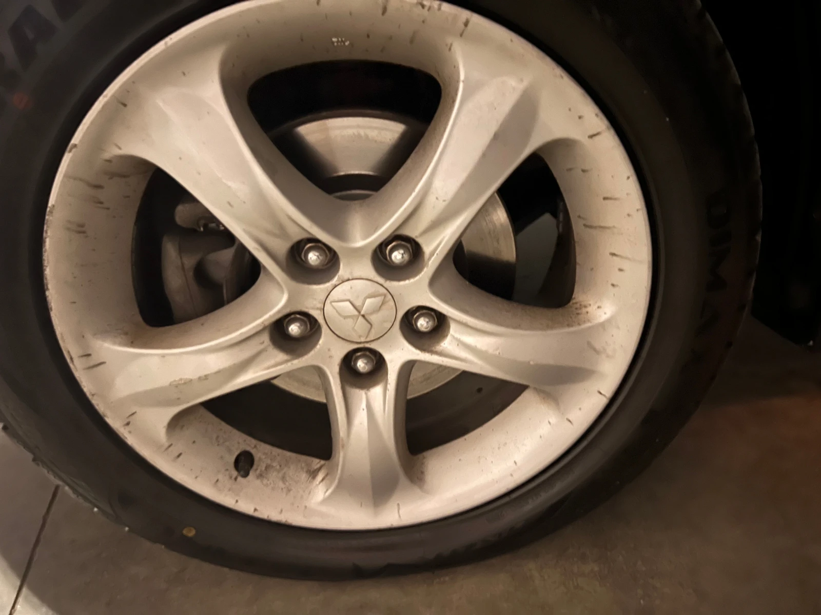 Mitsubishi Grandis 2.0 Di-D - изображение 4