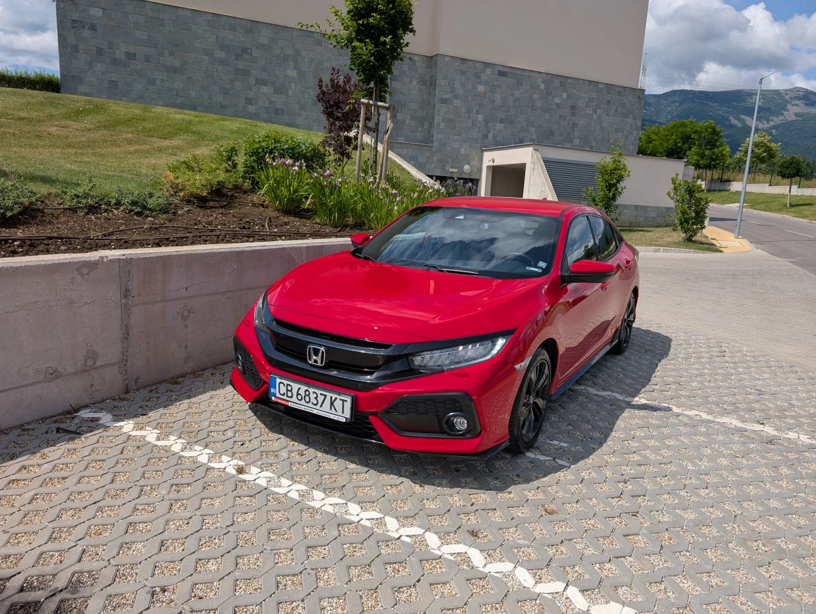 Honda Civic Sport - изображение 2