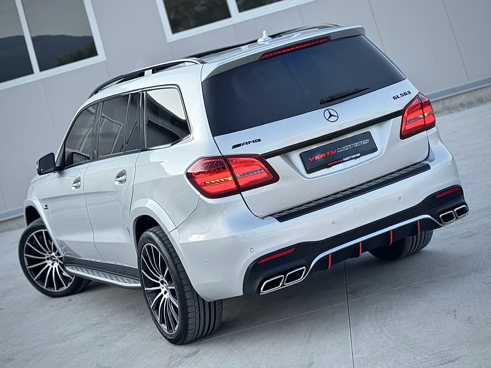 Mercedes-Benz GLS 450 AMG 6.3 / PANO / 9G / 6+ 1 / 360 CAMERA / CARBON - изображение 5