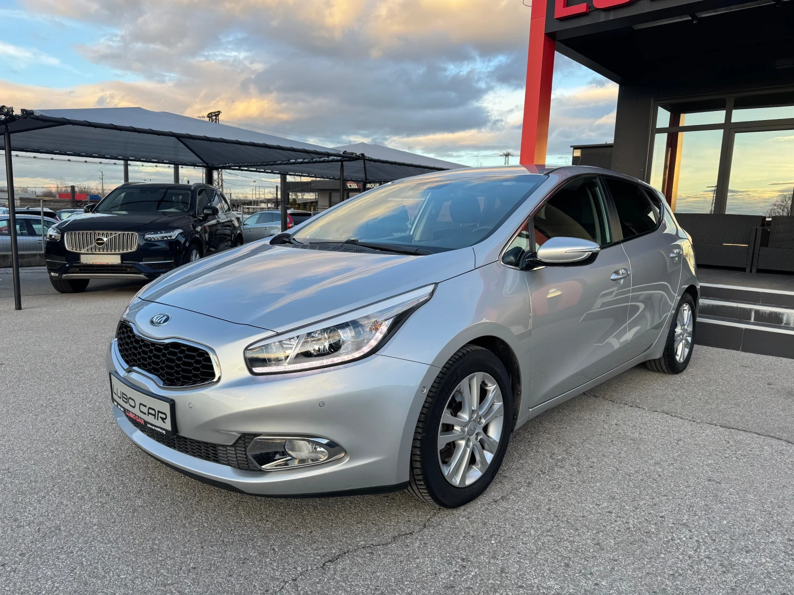 Kia Ceed 1.6D-АВТОМАТИК-KEYLESS-NAVI-CAMERA-LANE ASSIST - изображение 2