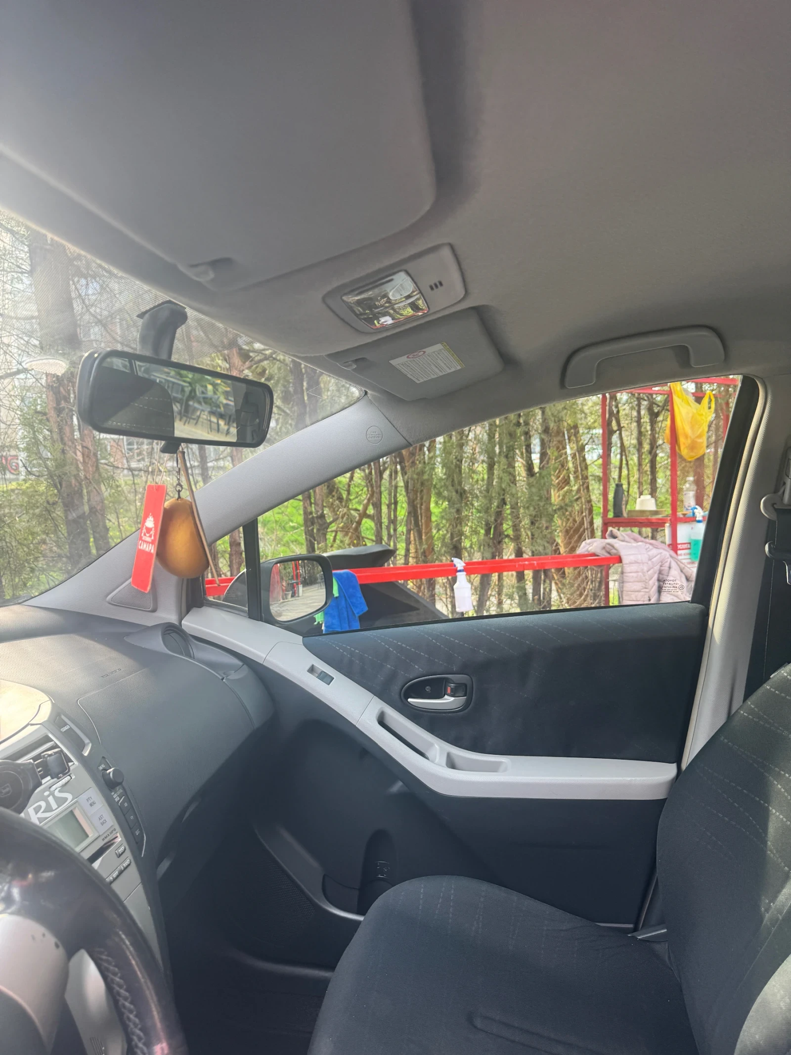 Toyota Yaris lpg, снимка 8 - Автомобили и джипове - 53808668