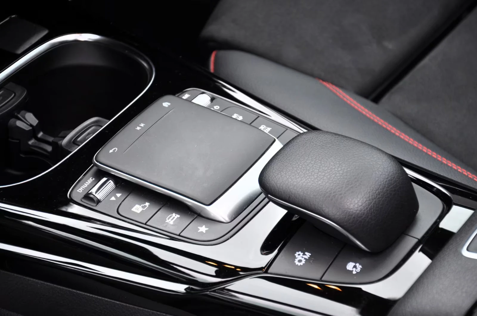 Mercedes-Benz CLA 45 AMG SHOOTING-BRAKE/387HP/NIGHT/4MATIC/PANO/CAM/156q | Mobile.bg � ����������� 10