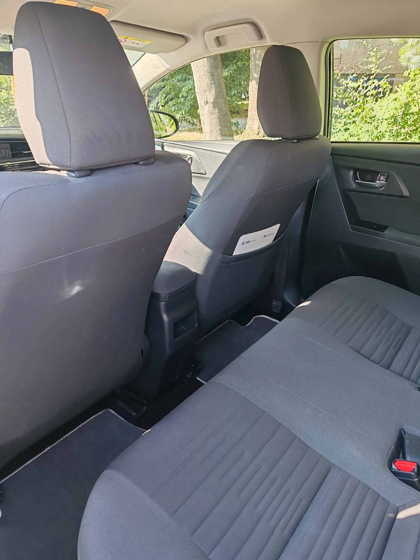 Toyota Auris, снимка 11 - Автомобили и джипове - 54478135