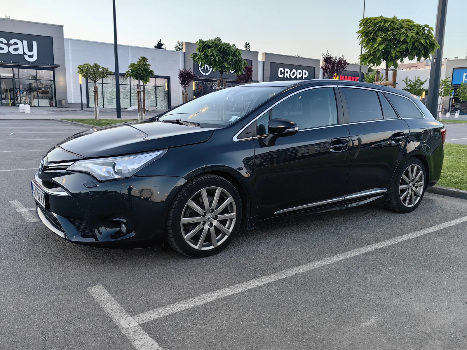 Toyota Avensis D4D ГЕРМАНИЯ, снимка 2 - Автомобили и джипове - 54597031