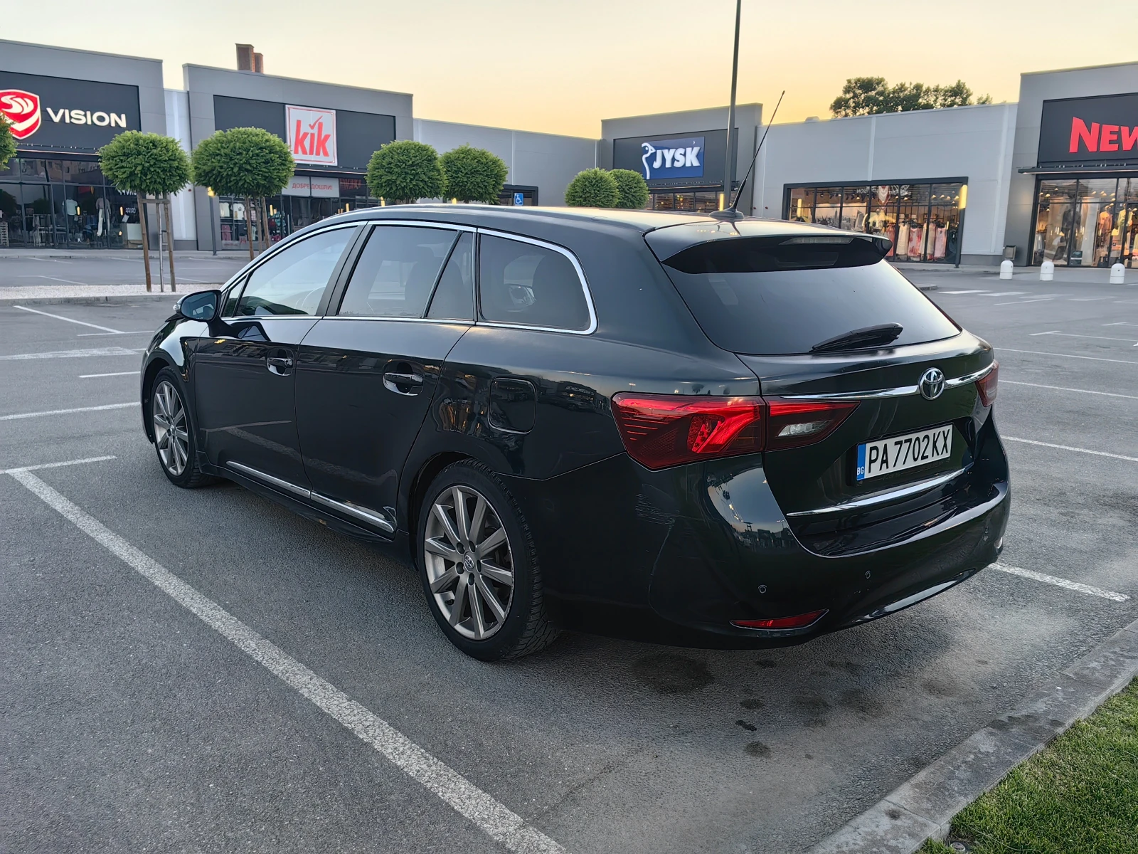 Toyota Avensis D4D ГЕРМАНИЯ, снимка 8 - Автомобили и джипове - 54597031