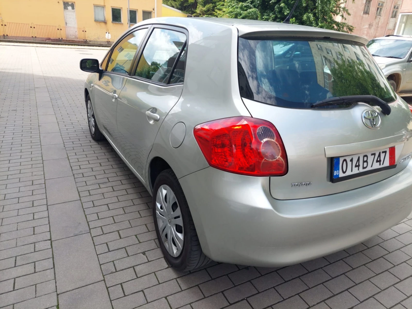Toyota Auris 1.4, снимка 4 - Автомобили и джипове - 54610770