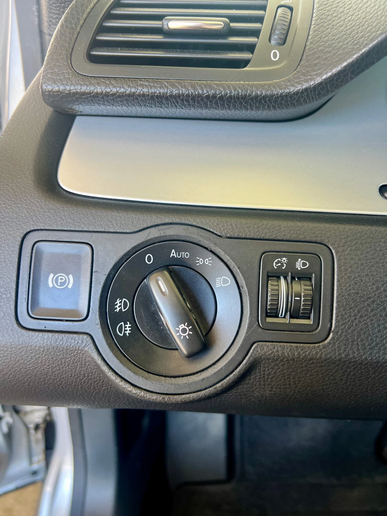 VW Passat 2.0 Автоматик, снимка 12 - Автомобили и джипове - 54718279