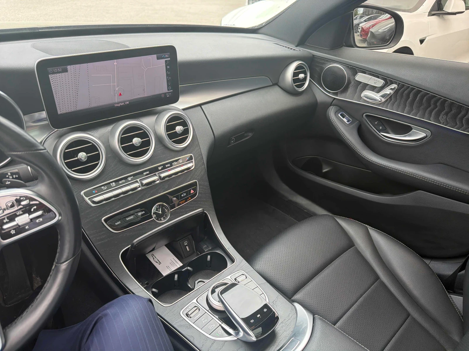 Mercedes-Benz C 300 ПОДГРЕВ* ДИГИТАЛНО ТАБЛО* ПАНОРАМА* ДИСТРОНИК * , снимка 7 - Автомобили и джипове - 55040543