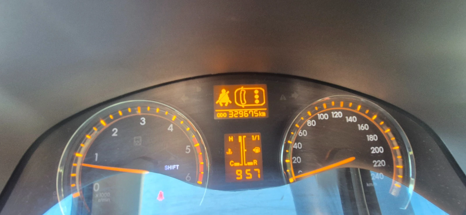 Toyota Avensis, снимка 9 - Автомобили и джипове - 55067320