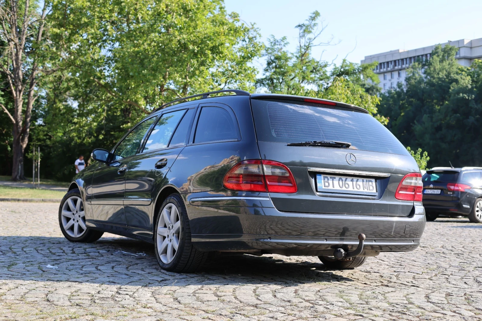 Mercedes-Benz E 220, снимка 6 - Автомобили и джипове - 55374729