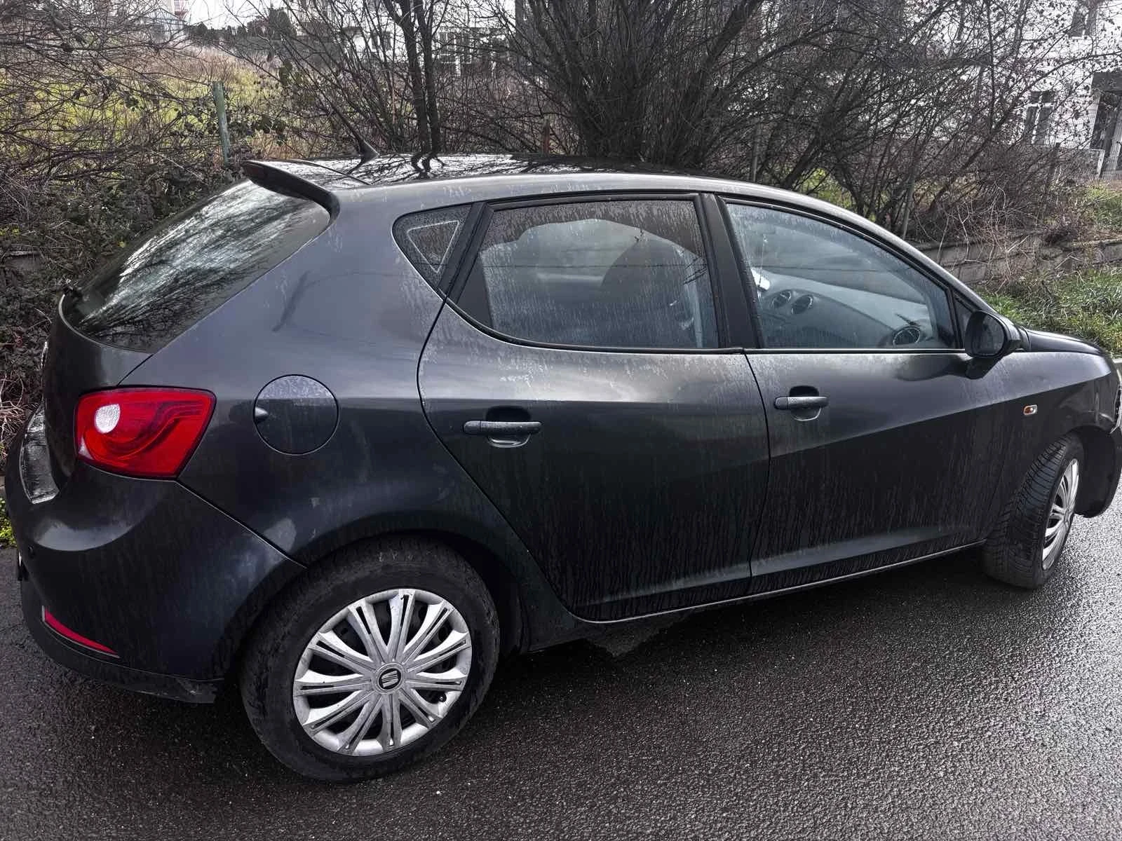 Seat Ibiza, снимка 6 - Автомобили и джипове - 55402542