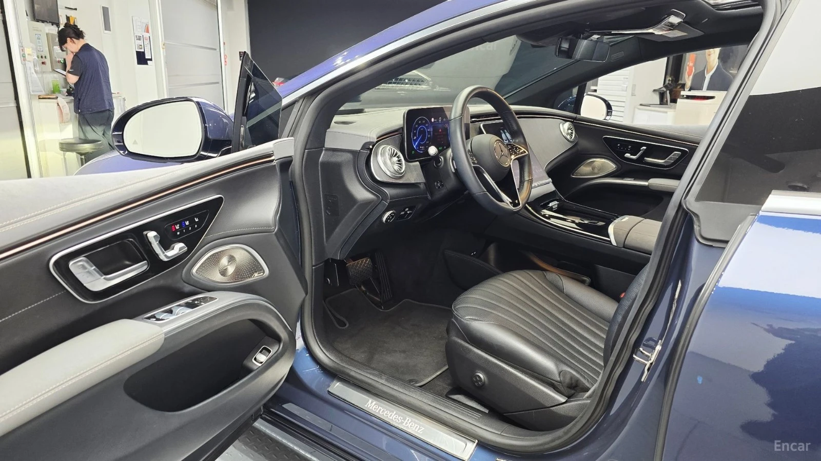 Mercedes-Benz EQS 450+ * 360* BURMESTER* ОБДУХ* МАСАЖ, снимка 6 - Автомобили и джипове - 55511052
