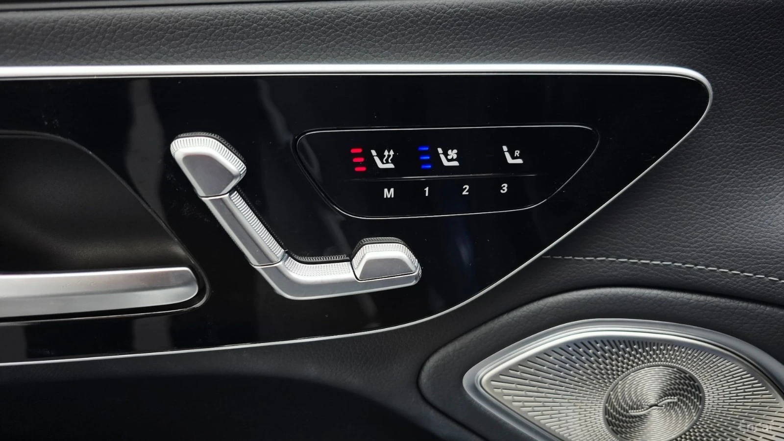 Mercedes-Benz EQS 450+ * 360* BURMESTER* ОБДУХ* МАСАЖ, снимка 14 - Автомобили и джипове - 55511052