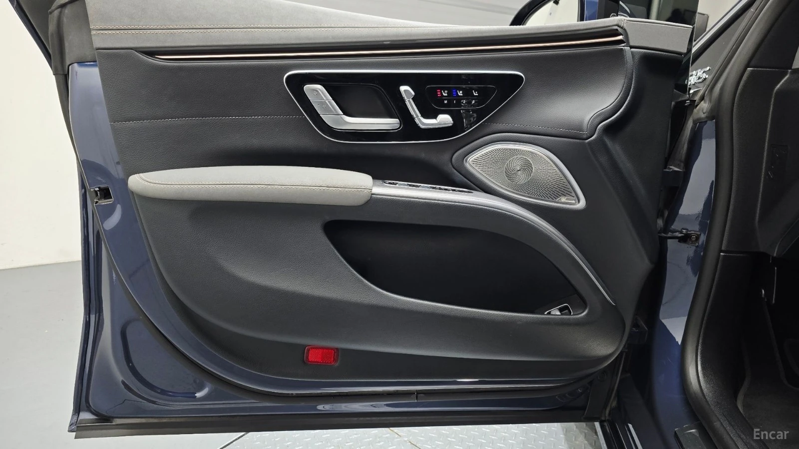 Mercedes-Benz EQS 450+ * 360* BURMESTER* ОБДУХ* МАСАЖ, снимка 13 - Автомобили и джипове - 55511052