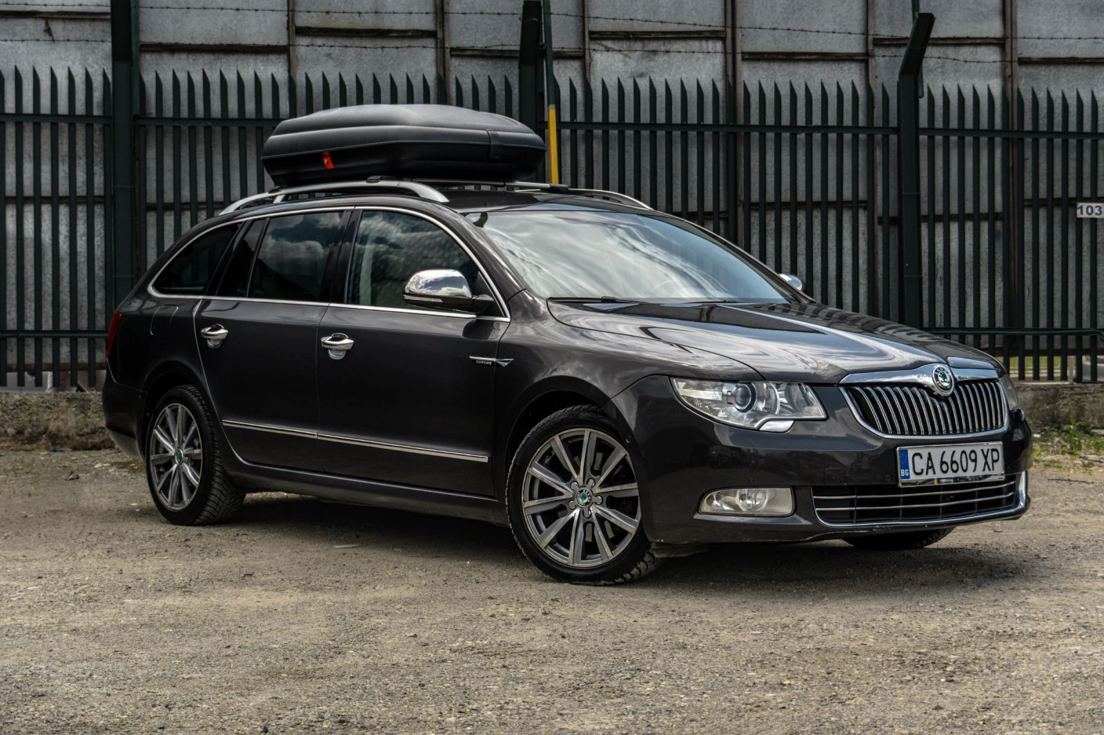 Skoda Superb 2.0TDI 170кс DSG park assist, снимка 3 - Автомобили и джипове - 55890842