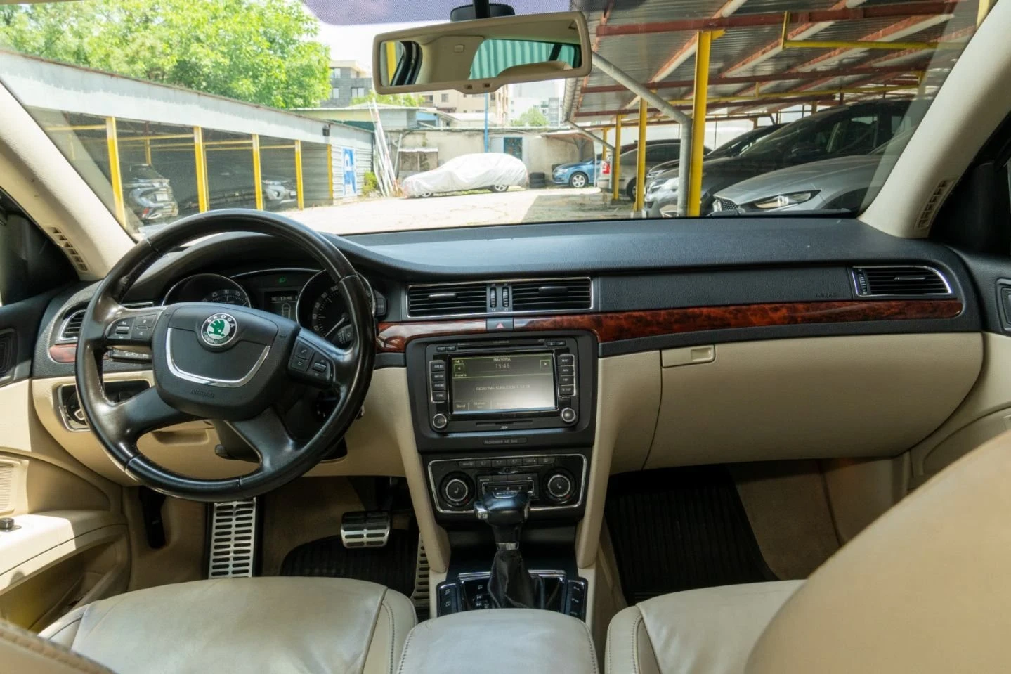 Skoda Superb 2.0TDI 170кс DSG park assist, снимка 12 - Автомобили и джипове - 55890842