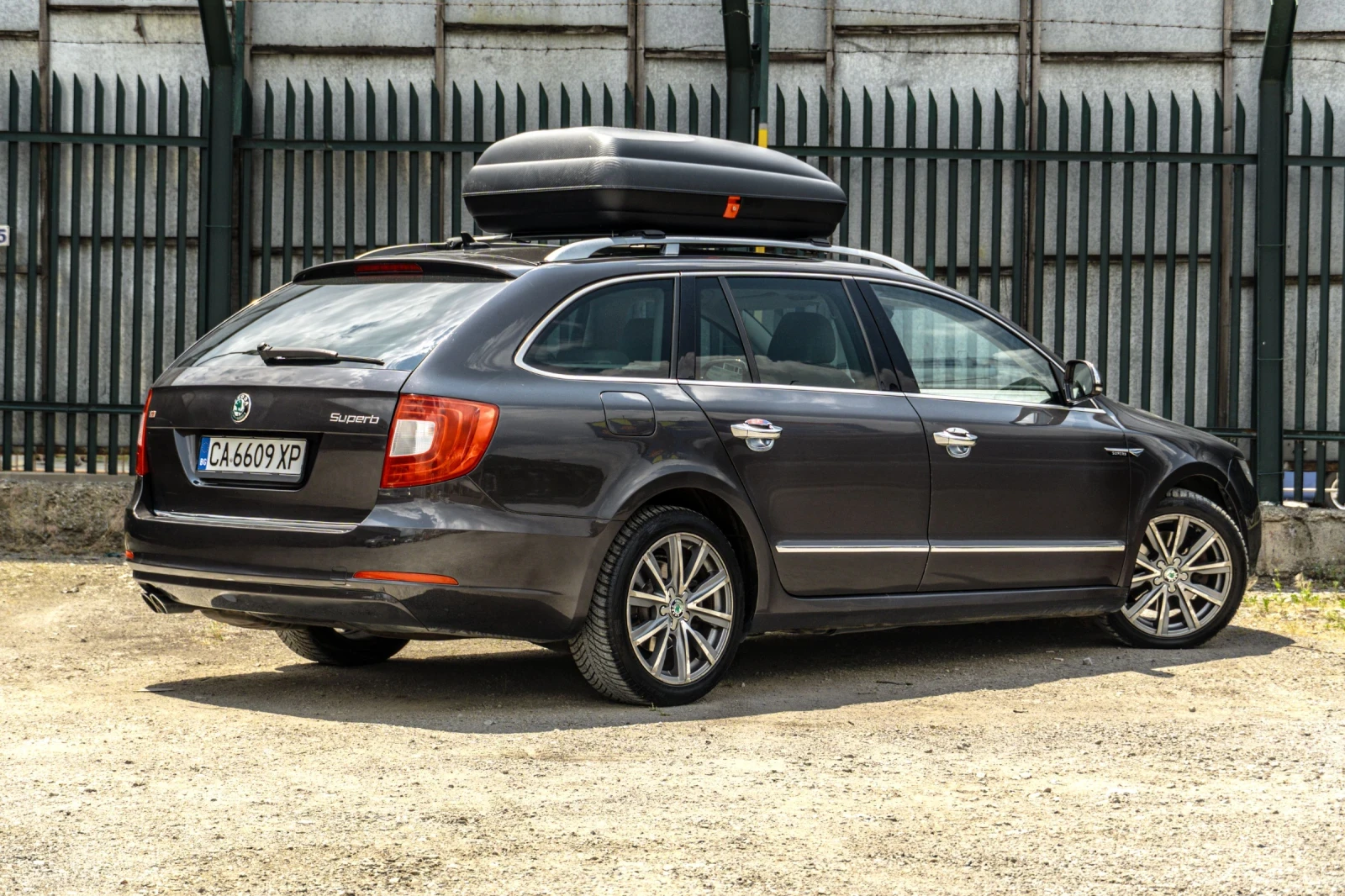 Skoda Superb 2.0TDI 170кс DSG park assist, снимка 6 - Автомобили и джипове - 55890842