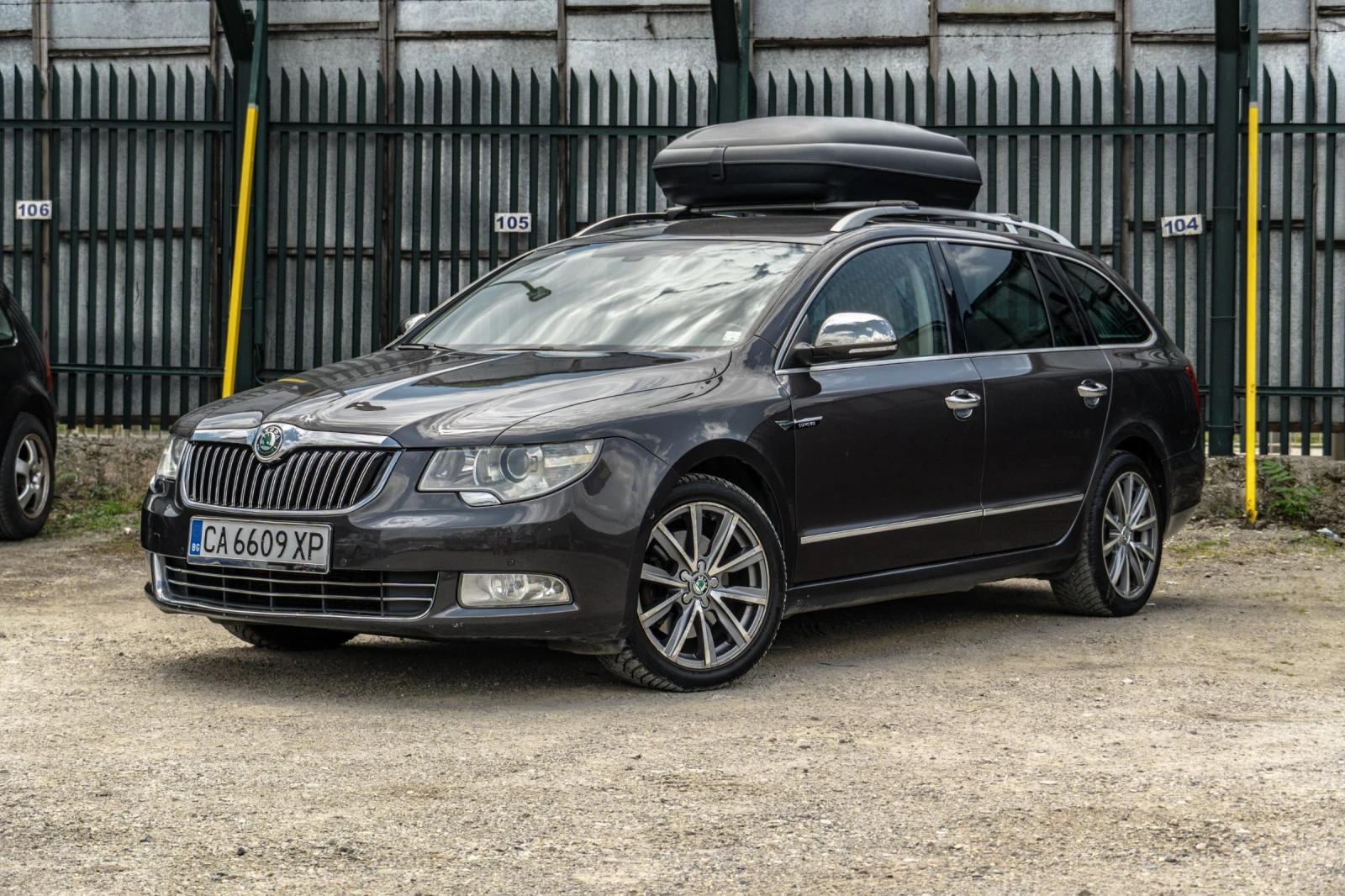Skoda Superb 2.0TDI 170кс DSG park assist, снимка 2 - Автомобили и джипове - 55890842