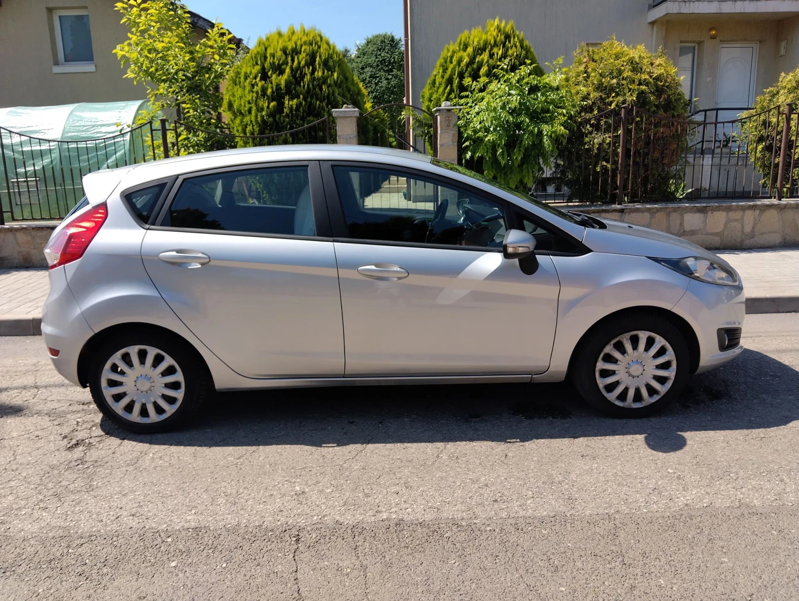 Ford Fiesta, снимка 2 - Автомобили и джипове - 56275634