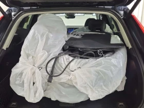 Volvo XC60 PLUS DARK THEME/360/ОБДУХ/ПАНО/CARFAX/ФИНАНСИРАНЕ, снимка 14