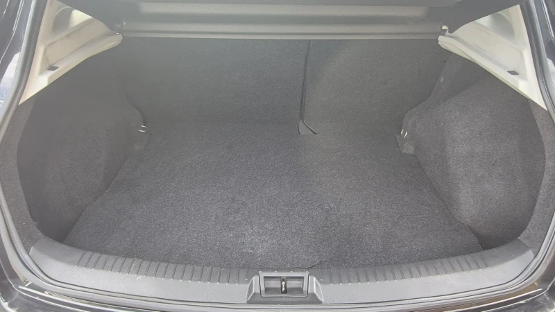 Nissan Qashqai 1.5dci 110к.с., снимка 16 - Автомобили и джипове - 51372944