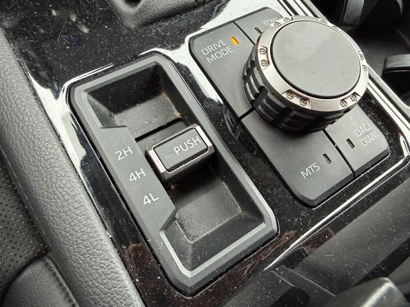 Toyota Tundra TRD* БАРТЕР* УНИКАТ, снимка 16 - Автомобили и джипове - 52331240