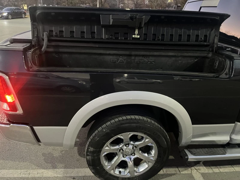 Dodge Ram Laramie EcoDiesel 3.0, снимка 8 - Автомобили и джипове - 52411744
