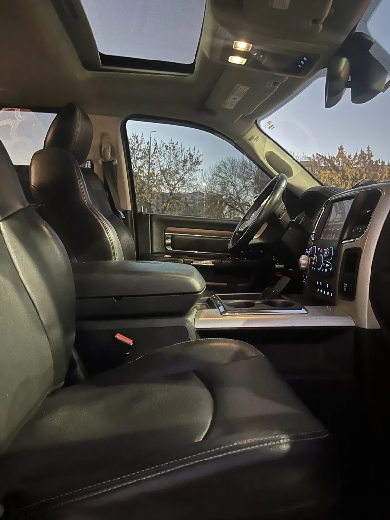 Dodge Ram Laramie EcoDiesel 3.0, снимка 5 - Автомобили и джипове - 52411744