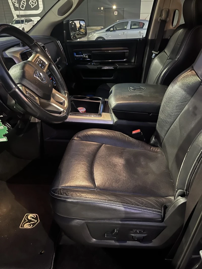 Dodge Ram Laramie EcoDiesel 3.0, снимка 4 - Автомобили и джипове - 52411744