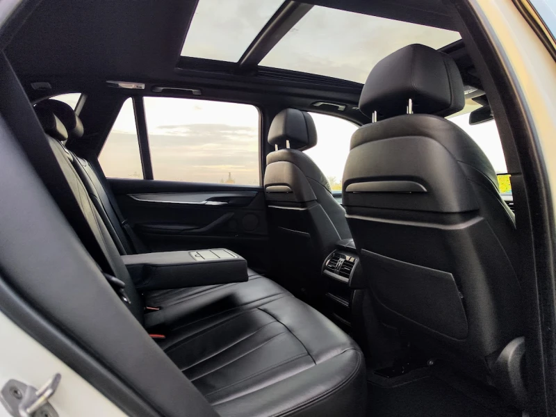 BMW X5 * xDrive 30d* M-PAKET* PANORAMA* FULL, снимка 13 - Автомобили и джипове - 52541374