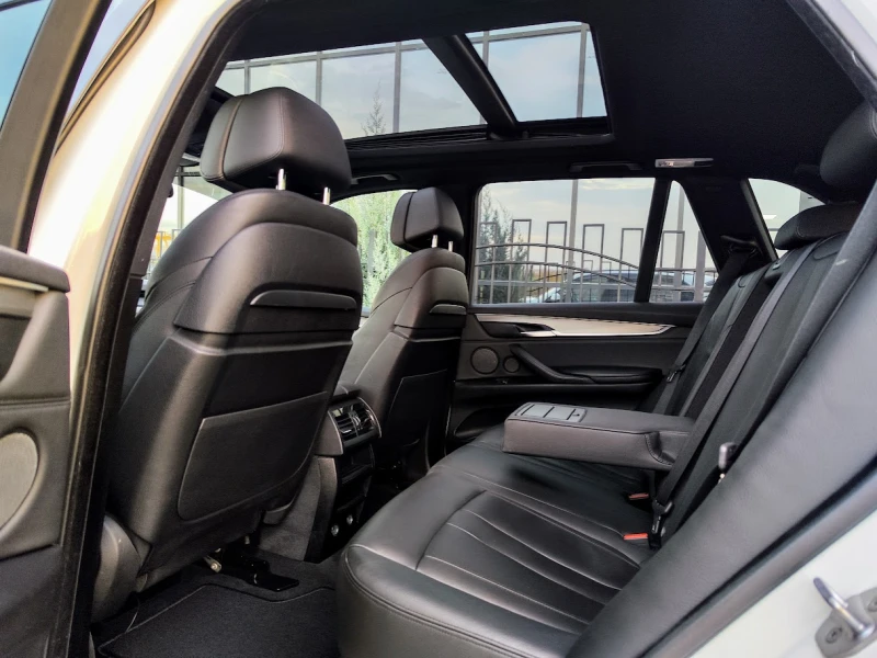 BMW X5 * xDrive 30d* M-PAKET* PANORAMA* FULL, снимка 11 - Автомобили и джипове - 52541374