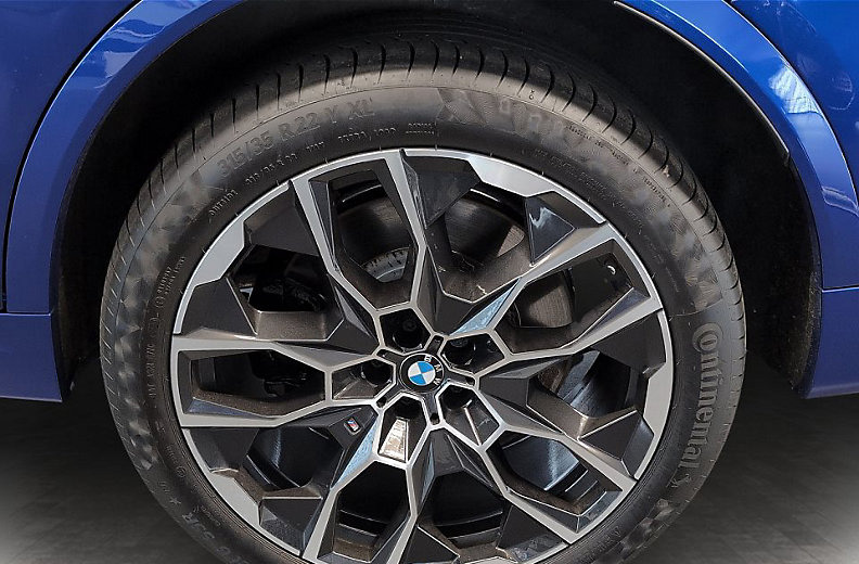 BMW X7 M60i xDrive, снимка 9 - Автомобили и джипове - 46278537