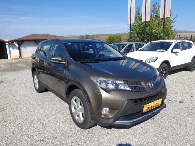 Toyota Rav4 2.0 D-4D, снимка 3 - Автомобили и джипове - 47648558