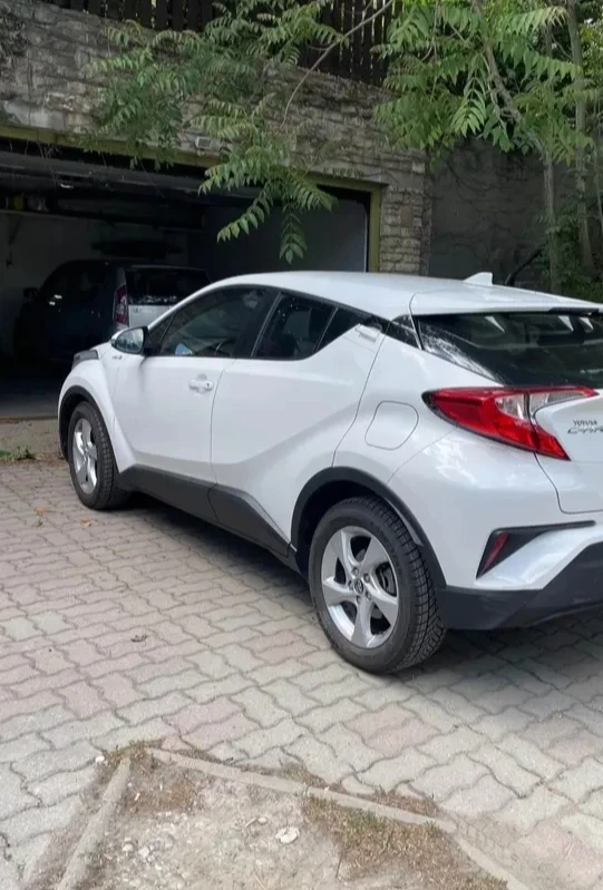 Toyota C-HR Hybrid , снимка 4 - Автомобили и джипове - 55594188