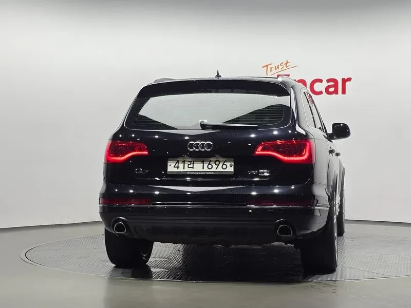 Audi Q7 3.0 TDI Quattro - САМО 30% АВАНС, снимка 4 - Автомобили и джипове - 55951555