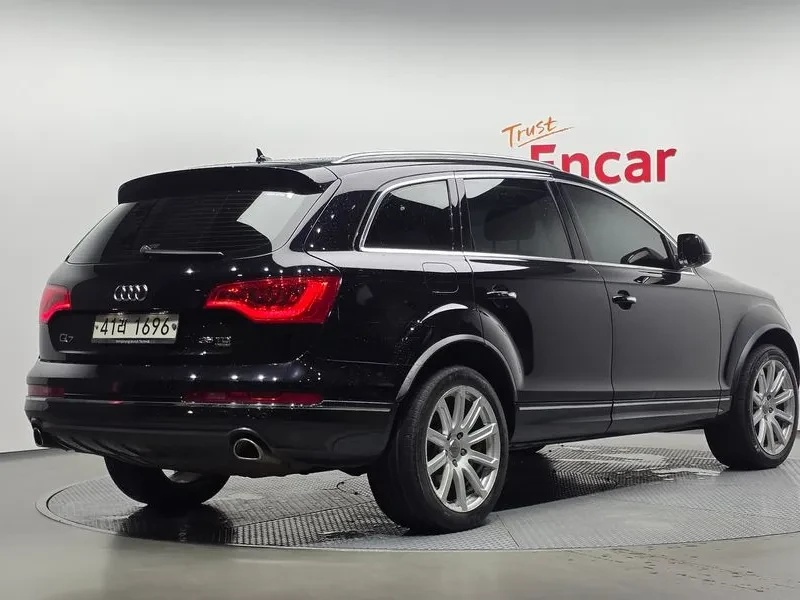 Audi Q7 3.0 TDI Quattro - САМО 30% АВАНС, снимка 2 - Автомобили и джипове - 55951555
