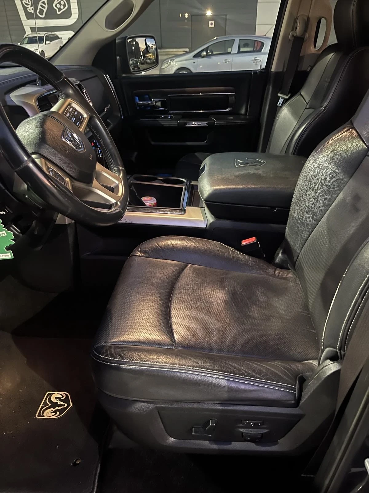 Dodge Ram Laramie EcoDiesel 3.0 - изображение 4