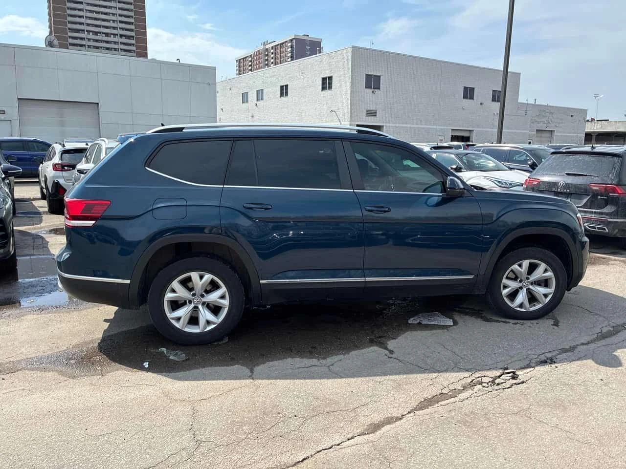 VW Atlas * Highline * ПРЕДСТАВИТЕЛСТВО * ОБДУХВАНЕ* NAVI, снимка 3 - Автомобили и джипове - 54158313