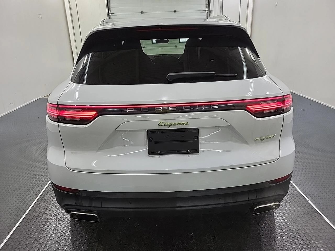 Porsche Cayenne E-Hybrid* 360* Обдухване* Carplay* HeadUp* BOSE, снимка 6 - Автомобили и джипове - 54191661