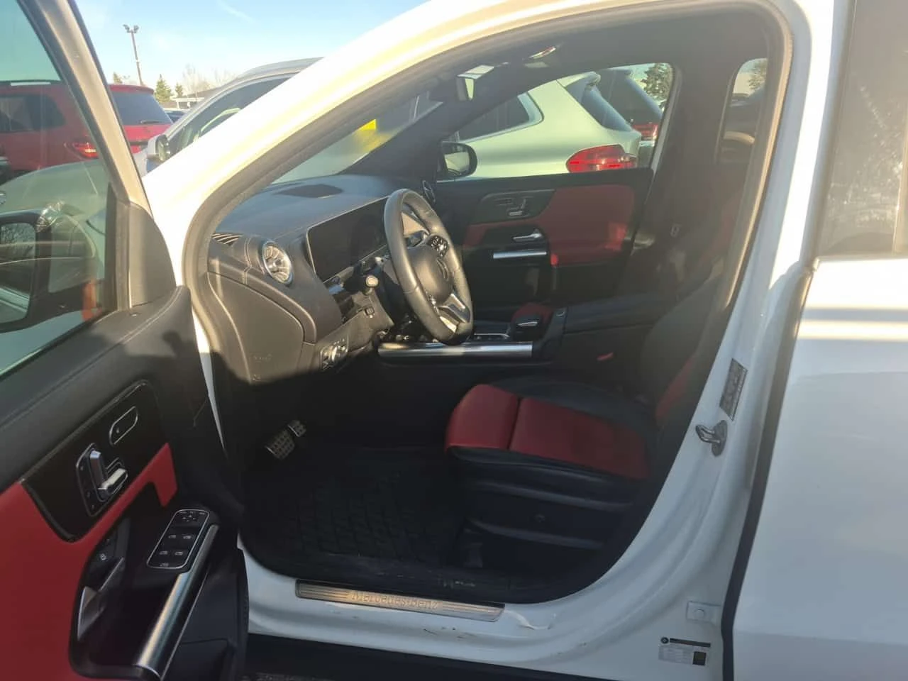 Mercedes-Benz GLA 250  CARFAX, снимка 5 - Автомобили и джипове - 54340676