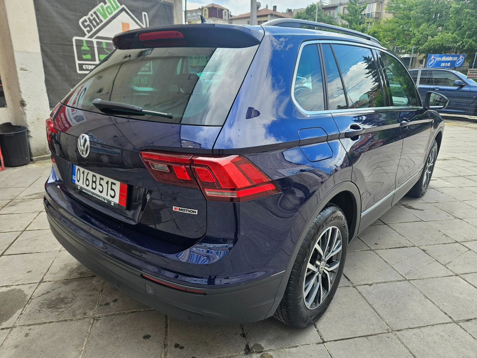 VW Tiguan НАПЪЛНО ОБСЛУЖЕН, снимка 3 - Автомобили и джипове - 54392286