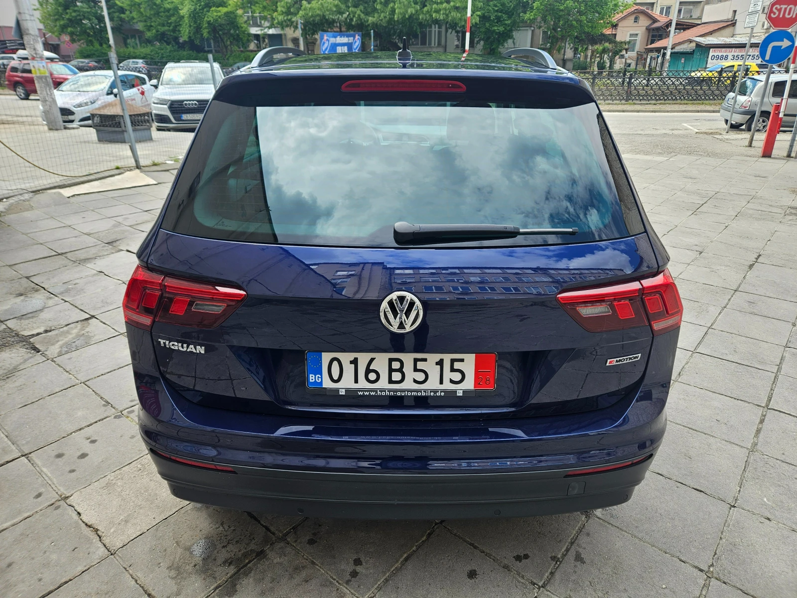 VW Tiguan НАПЪЛНО ОБСЛУЖЕН, снимка 4 - Автомобили и джипове - 54392286